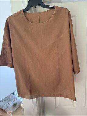 Women's Short Sleeve Boxy Tee in Camel
